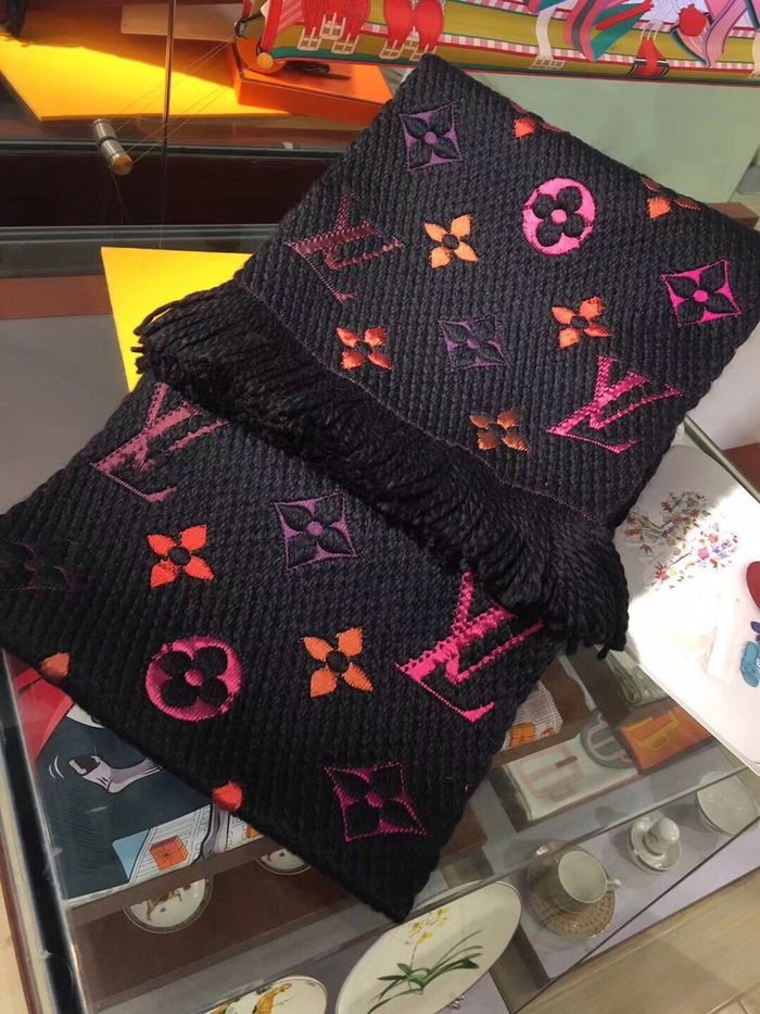 Louis Vuitton Scarf LV00153